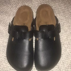 Birkenstock (Birki’s)
